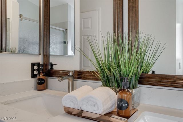 8208 Ogee Drive, Las Vegas, NV 89145