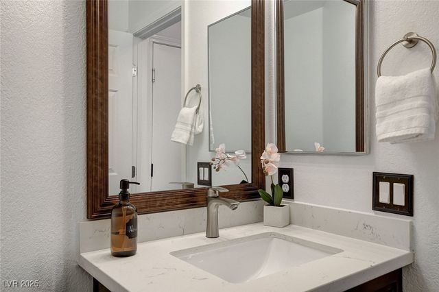 8208 Ogee Drive, Las Vegas, NV 89145