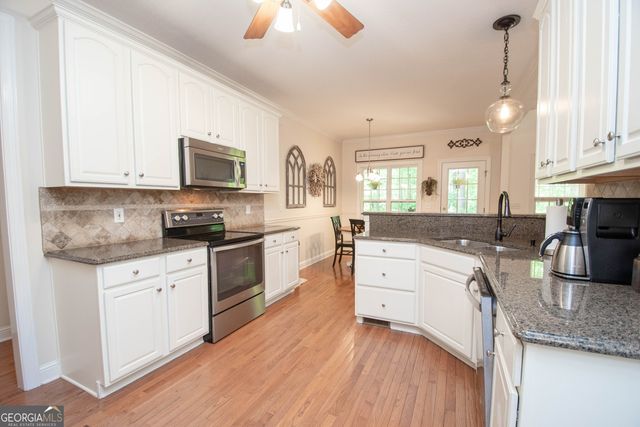 80 Walton Place Drive, Newnan, GA 30263
