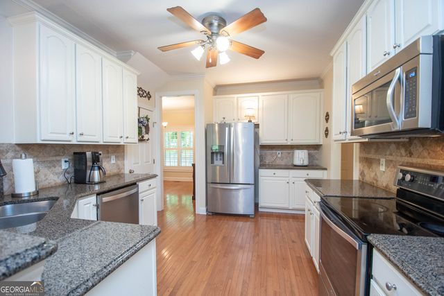 80 Walton Place Drive, Newnan, GA 30263