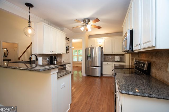 80 Walton Place Drive, Newnan, GA 30263