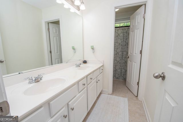 80 Walton Place Drive, Newnan, GA 30263