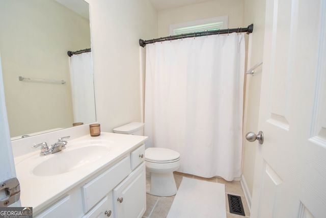 80 Walton Place Drive, Newnan, GA 30263