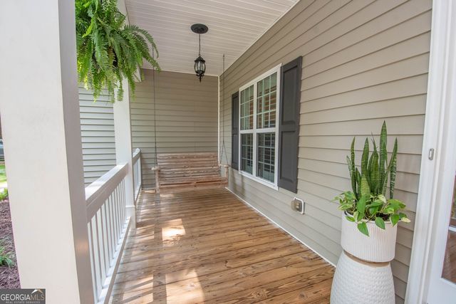 80 Walton Place Drive, Newnan, GA 30263