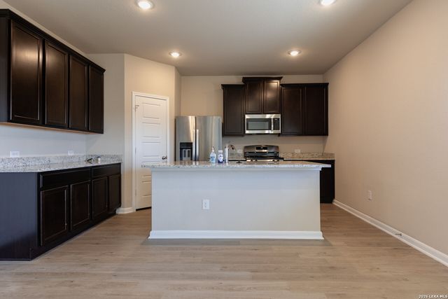 7026 Vista, San Antonio, TX 78233