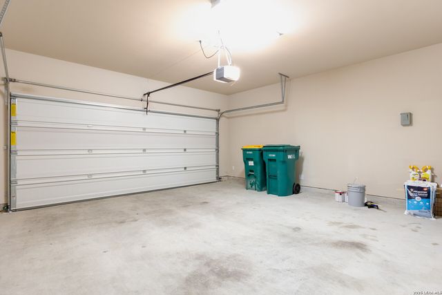 7026 Vista, San Antonio, TX 78233