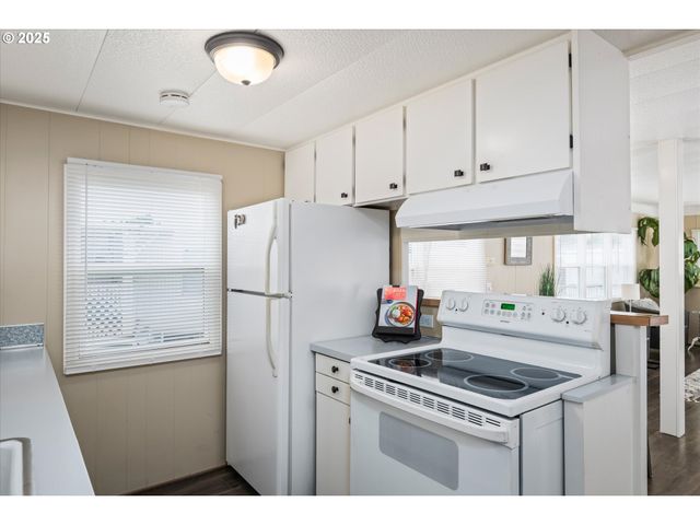 2150 LAURA St 12, Springfield, OR 97477