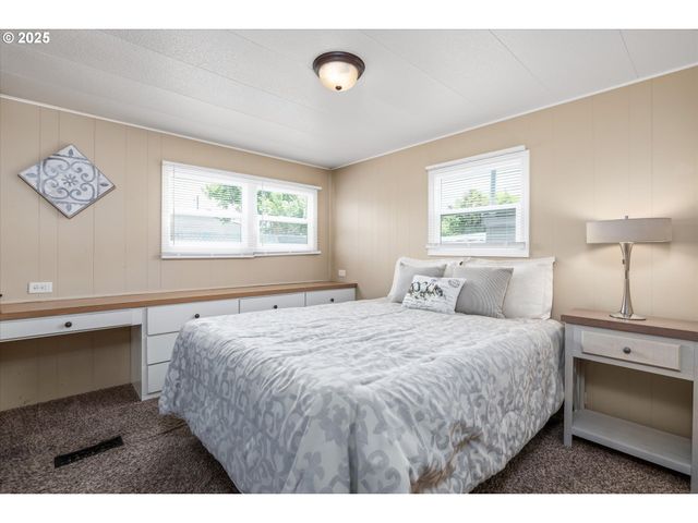 2150 LAURA St 12, Springfield, OR 97477