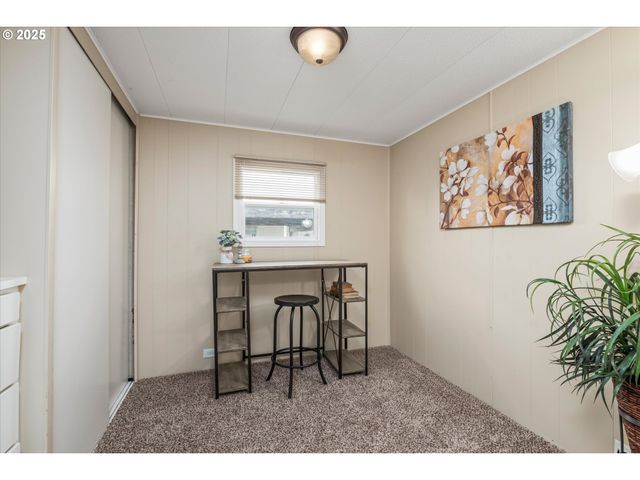 2150 LAURA St 12, Springfield, OR 97477