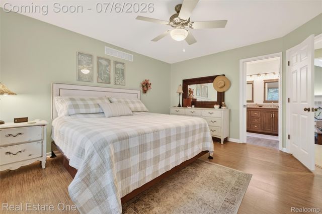 5569 Northcrest Court, Independence Charter Township, MI 48346