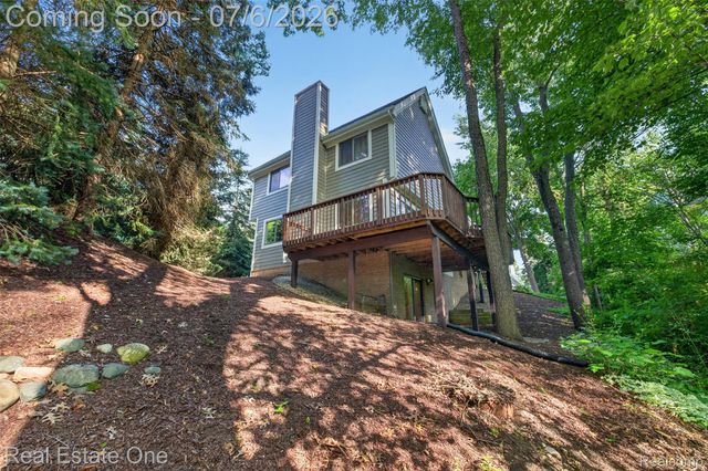 5569 Northcrest Court, Independence Charter Township, MI 48346