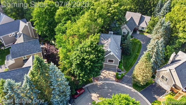 5569 Northcrest Court, Independence Charter Township, MI 48346