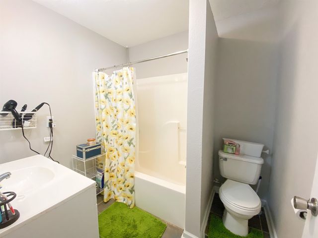 435 Belle Vue Dr, Lockport, LA 70374