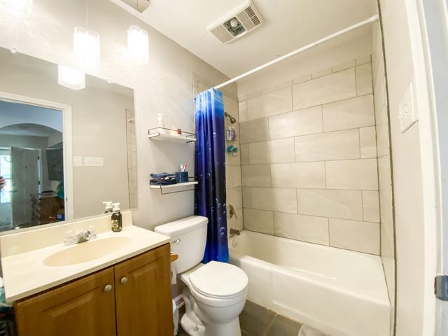 435 Belle Vue Dr, Lockport, LA 70374