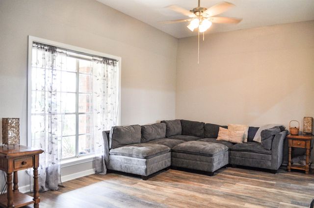 435 Belle Vue Dr, Lockport, LA 70374