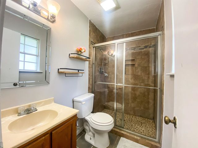 435 Belle Vue Dr, Lockport, LA 70374