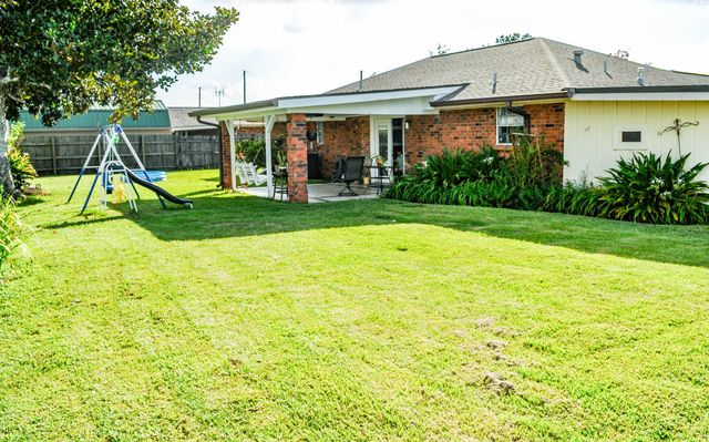 435 Belle Vue Dr, Lockport, LA 70374