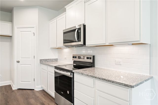 76 Chatham Lane, Richmond Hill, GA 31324