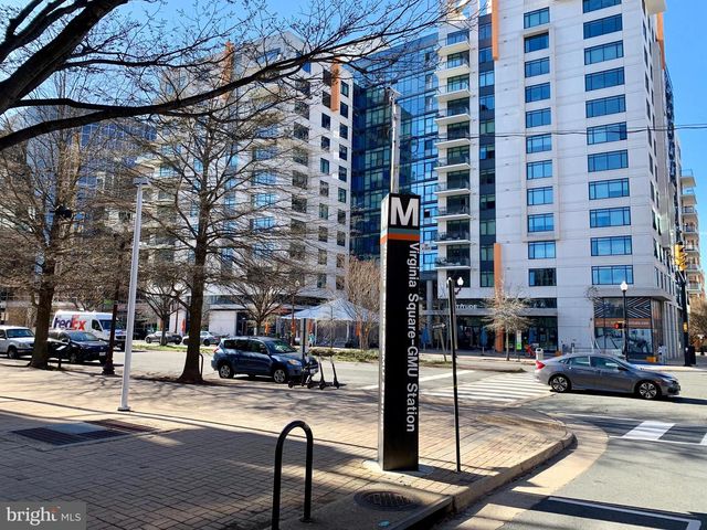 901 N MONROE ST #203, Arlington, VA 22201