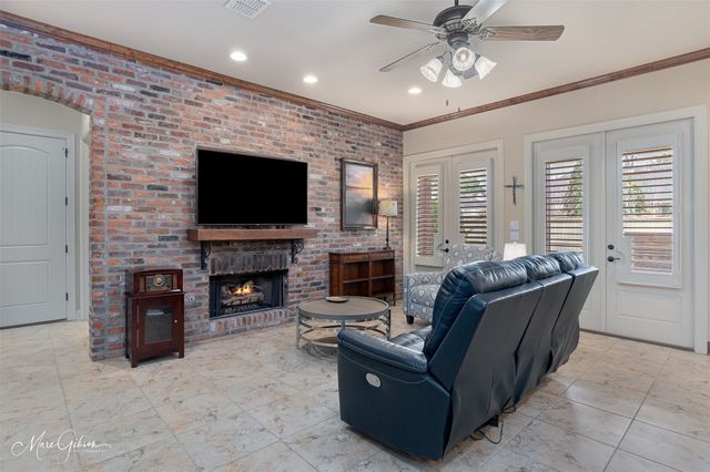 1020 Winterberry Lane, Shreveport, LA 71106