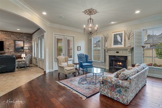 1020 Winterberry Lane, Shreveport, LA 71106