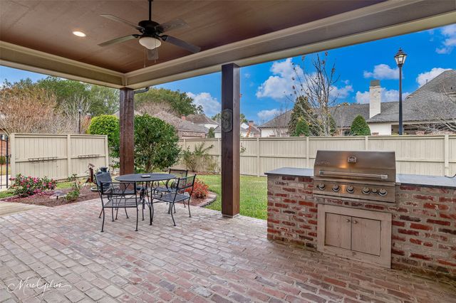 1020 Winterberry Lane, Shreveport, LA 71106