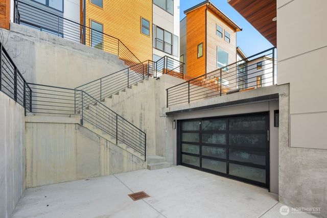 5246 23rd Avenue SW, Seattle, WA 98106