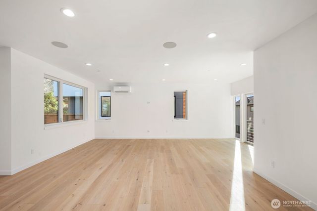 5246 23rd Avenue SW, Seattle, WA 98106