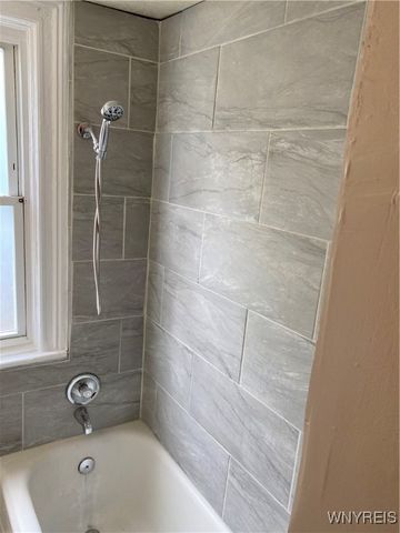 18 Kamper Avenue, Buffalo, NY 14210