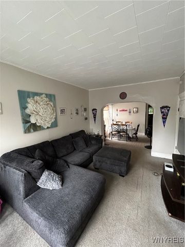 18 Kamper Avenue, Buffalo, NY 14210