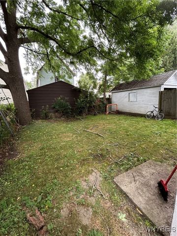 18 Kamper Avenue, Buffalo, NY 14210