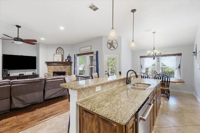 145 Foxpointe Circle, Weatherford, TX 76087