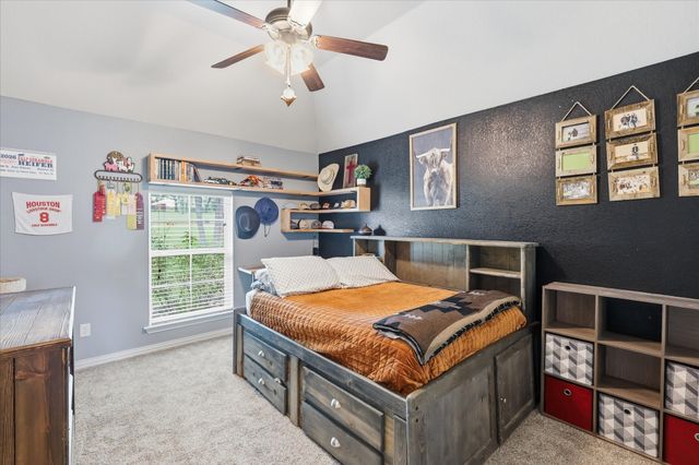 145 Foxpointe Circle, Weatherford, TX 76087