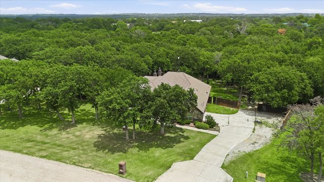 145 Foxpointe Circle, Weatherford, TX 76087
