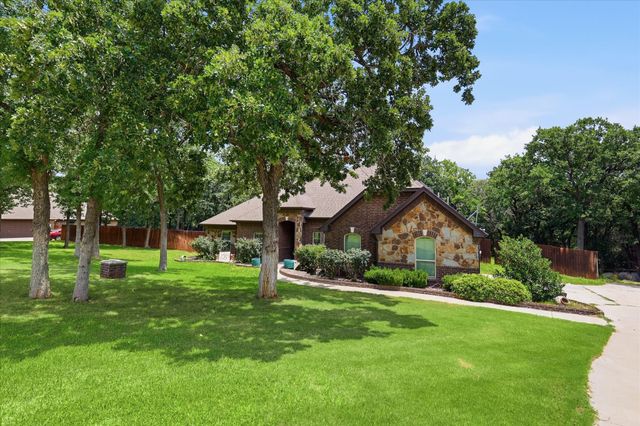 145 Foxpointe Circle, Weatherford, TX 76087