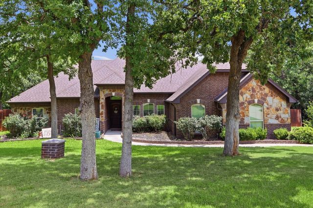 145 Foxpointe Circle, Weatherford, TX 76087