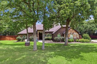 145 Foxpointe Circle, Weatherford, TX 76087