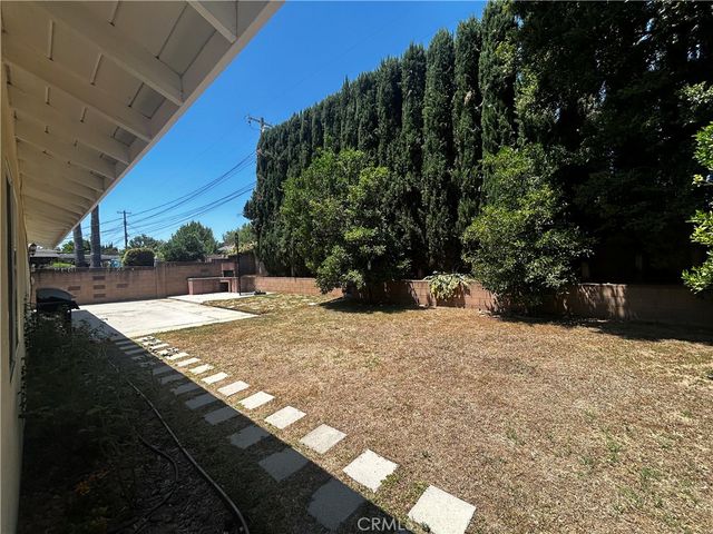 7845 Sedan, Canoga Park, CA 91304