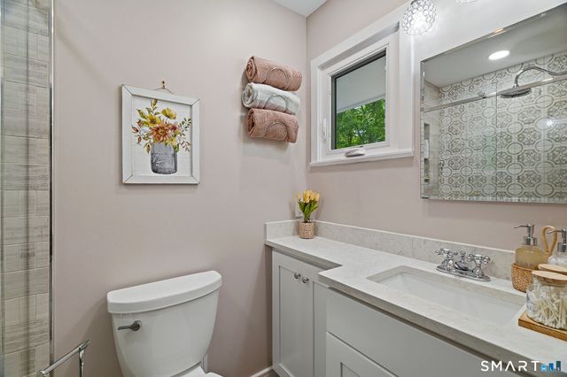 24 Jericho Drive, Old Lyme, CT 06371