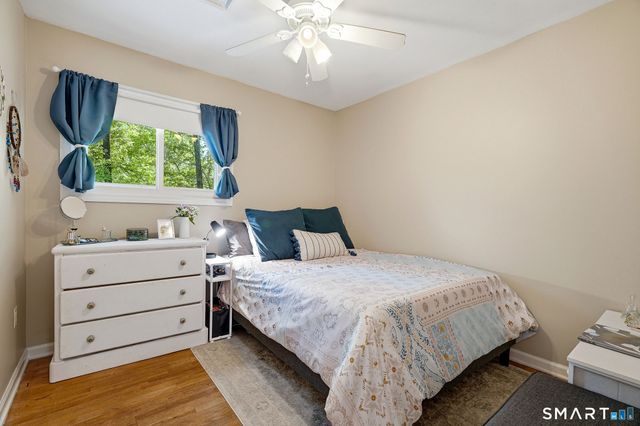 24 Jericho Drive, Old Lyme, CT 06371