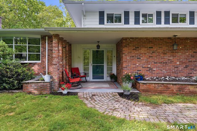 24 Jericho Drive, Old Lyme, CT 06371