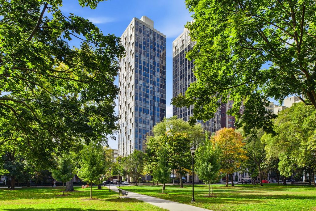 345 W Fullerton Parkway 1701, Chicago, IL 60614 — exterior