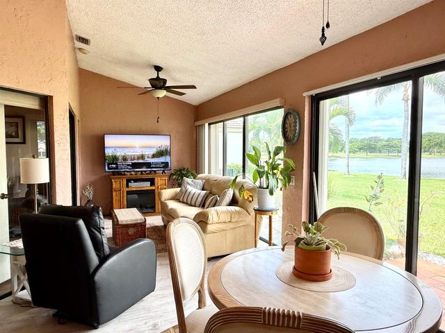 5878 Parkwalk Circle W, Boynton Beach, FL 33472