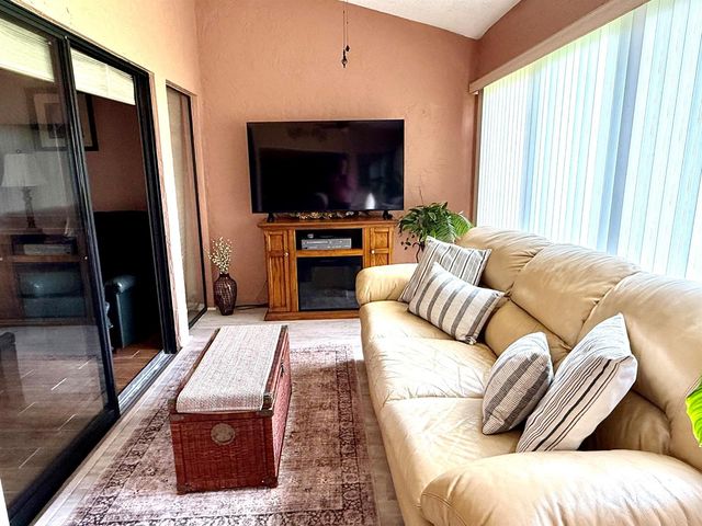 5878 Parkwalk Circle W, Boynton Beach, FL 33472