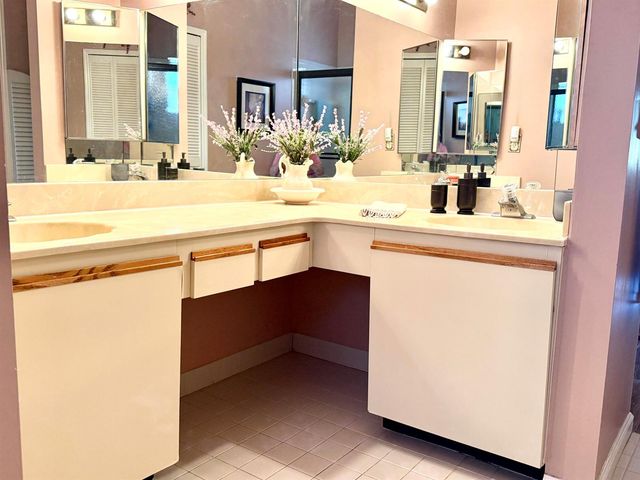 5878 Parkwalk Circle W, Boynton Beach, FL 33472