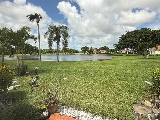 5878 Parkwalk Circle W, Boynton Beach, FL 33472