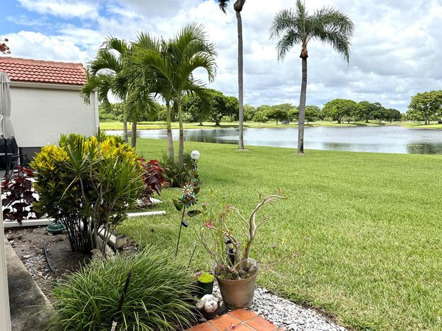 5878 Parkwalk Circle W, Boynton Beach, FL 33472