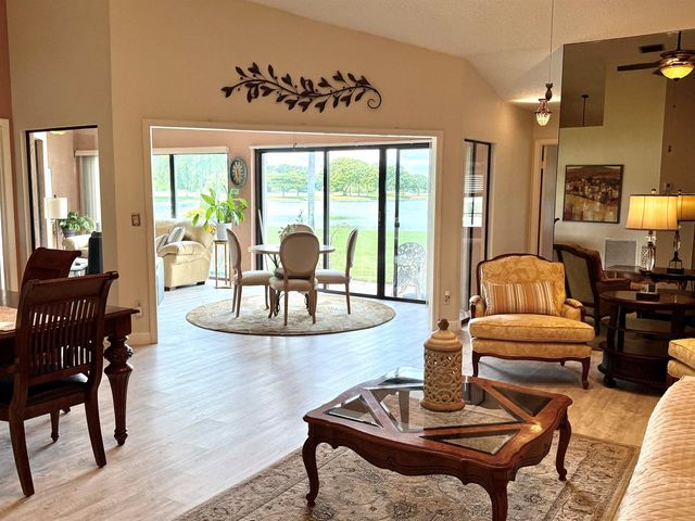 5878 Parkwalk Circle W, Boynton Beach, FL 33472