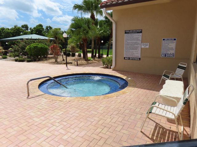 5878 Parkwalk Circle W, Boynton Beach, FL 33472