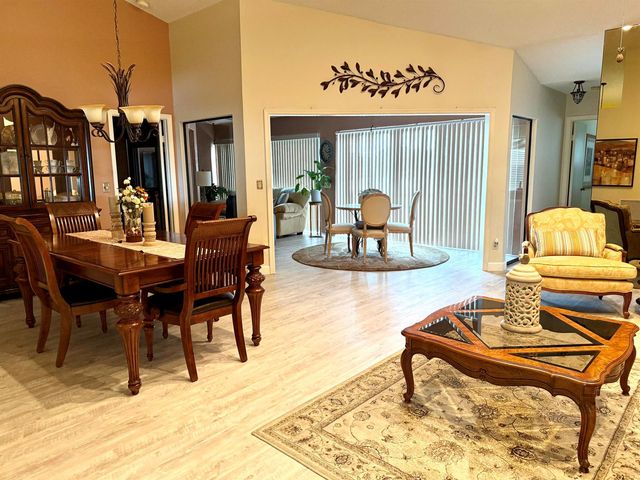 5878 Parkwalk Circle W, Boynton Beach, FL 33472